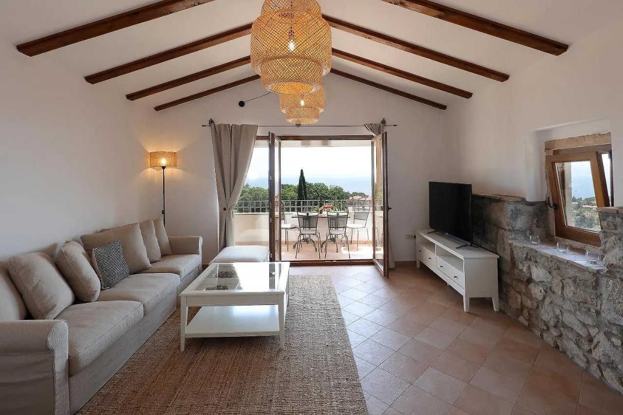 Villa Fani With Jacuzzi Ičići Kroatien