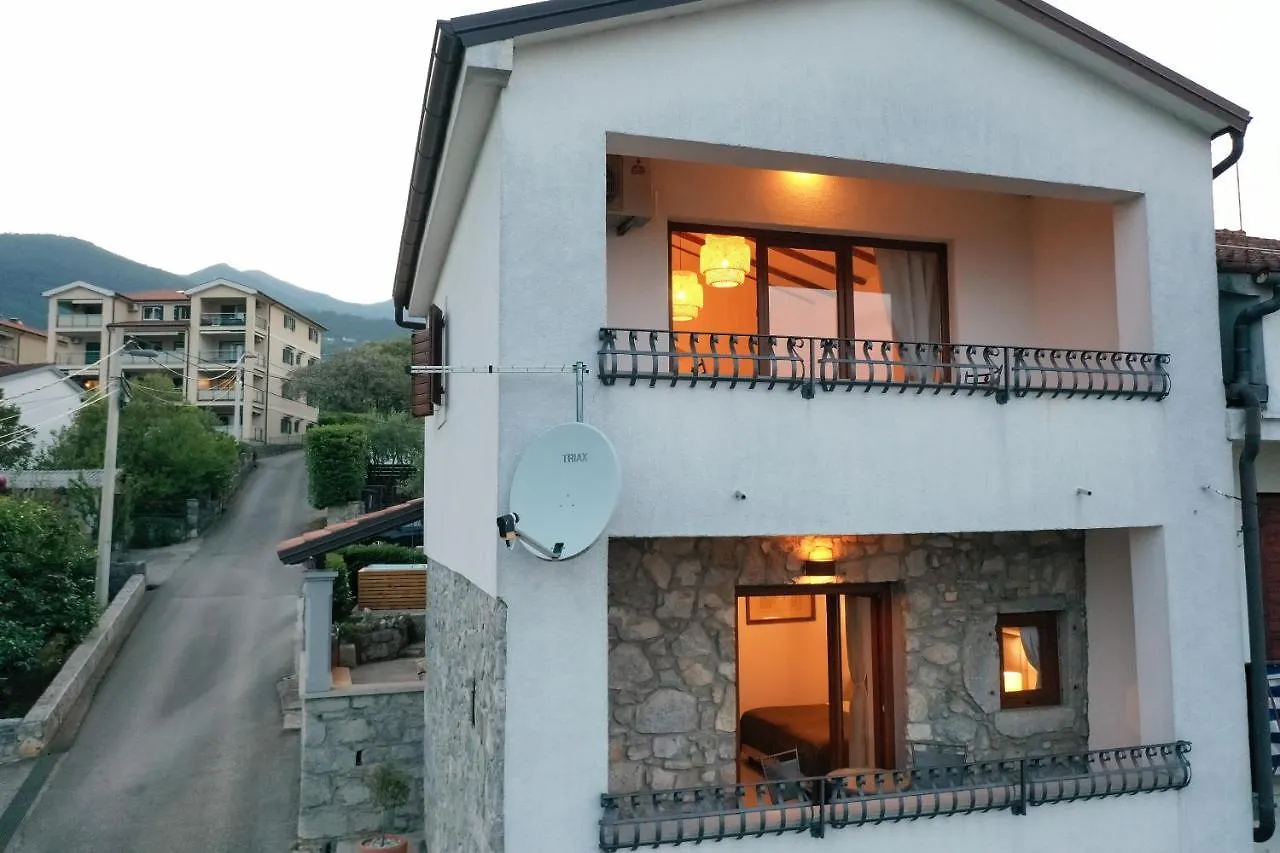 Villa Fani With Jacuzzi Ičići Kroatien