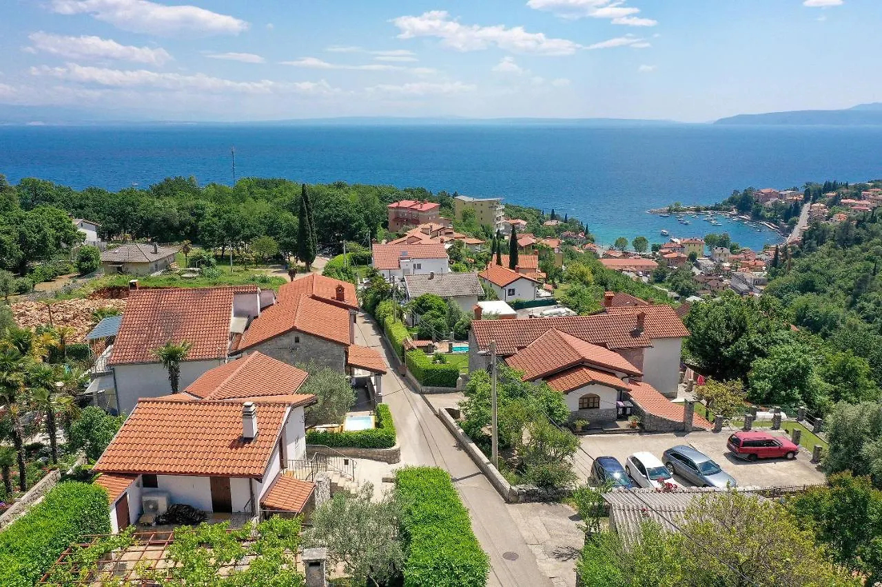 Villa Fani With Jacuzzi Ičići Κροατία